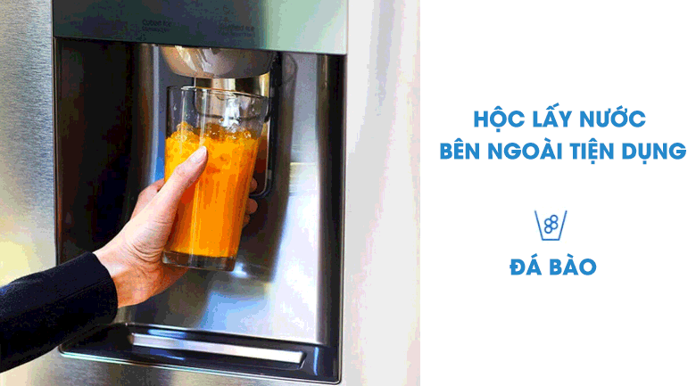 Có hộc lấy nước bên ngoài vô cùng tiện lợi - Tủ lạnh Samsung Inverter 617 lít RS64R53012C/SV Có hộc lấy nước bên ngoài vô cùng tiện lợi - Tủ lạnh Samsung Inverter 617 lít RS64R53012C/SV
