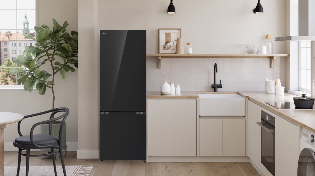 Tủ lạnh LG Inverter 335 lít LBB33BLGA - Tổng quan thiết kế