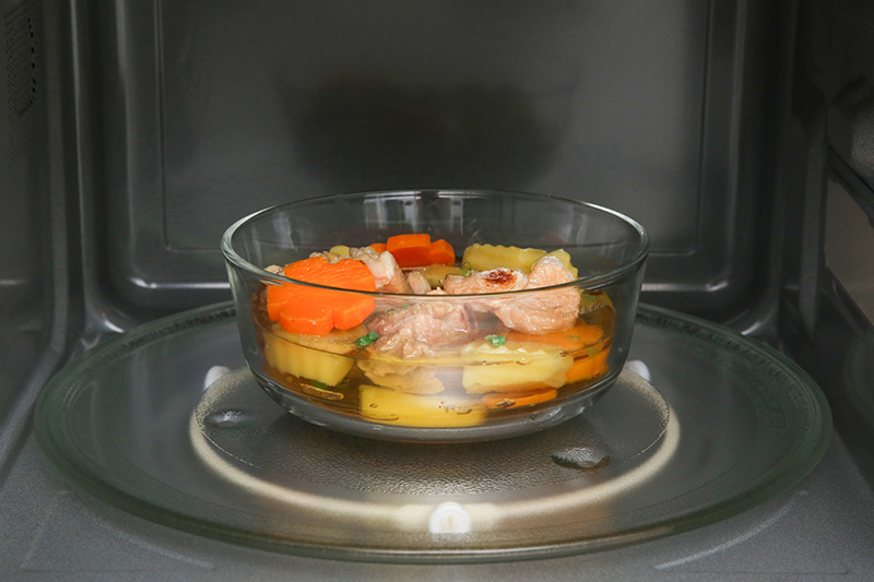 Nấu ăn ngon - Lò vi sóng Panasonic NN-ST65JBYUE 32 lít Nấu ăn ngon - Lò vi sóng Panasonic NN-ST65JBYUE 32 lít