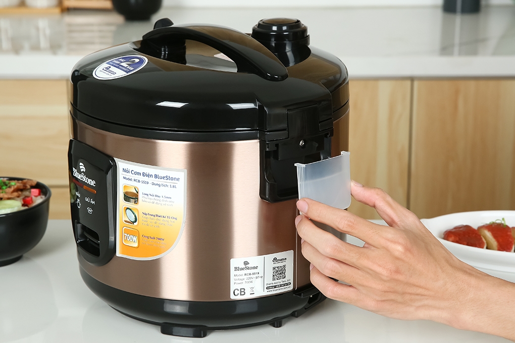 Nồi cơm nắp gài BlueStone 1.8 lít RCB-5519 Nồi cơm nắp gài BlueStone 1.8 lít RCB-5519