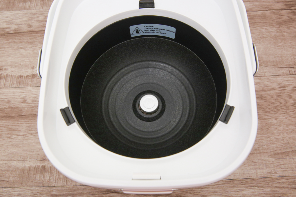 Nồi cơm điện cao tần Tefal 0.7 lít RK604165 Nồi cơm điện cao tần Tefal 0.7 lít RK604165