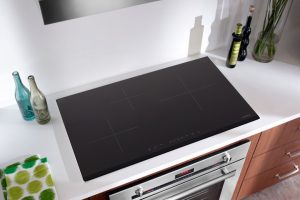 Bep Tu 3 Vung Nau Lap Am Hafele Hc Is773ea 53502.242)