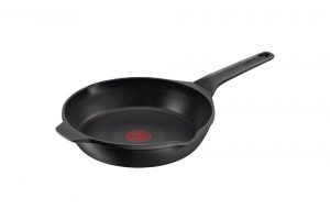 Chảo đúc chống dính Tefal Robusto có miệng rót đường kính 26 cm E2494044