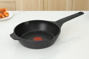 Chảo nhôm sâu chống dính đáy từ 22 cm Tefal Robusto E2490344